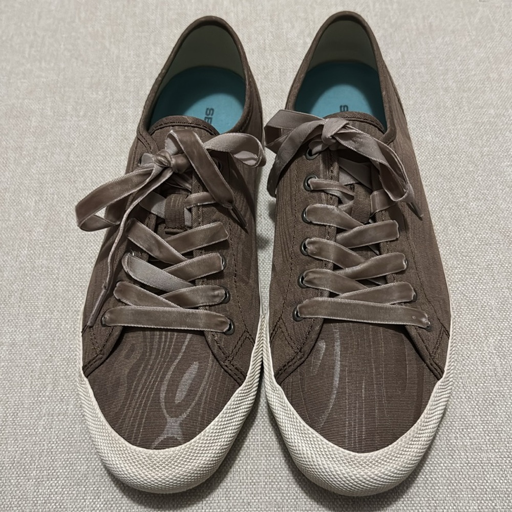 SeaVees Monterey Sneaker-Sz 9-Brown-Velvet Ribbon Style Laces-EUC - Picture 4 of 14
